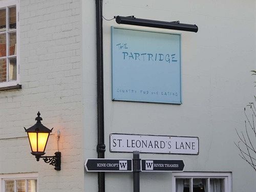 The Partridge Inn Wine Bar & Restaurant วอลลิงฟอร์ด ภายนอก รูปภาพ
